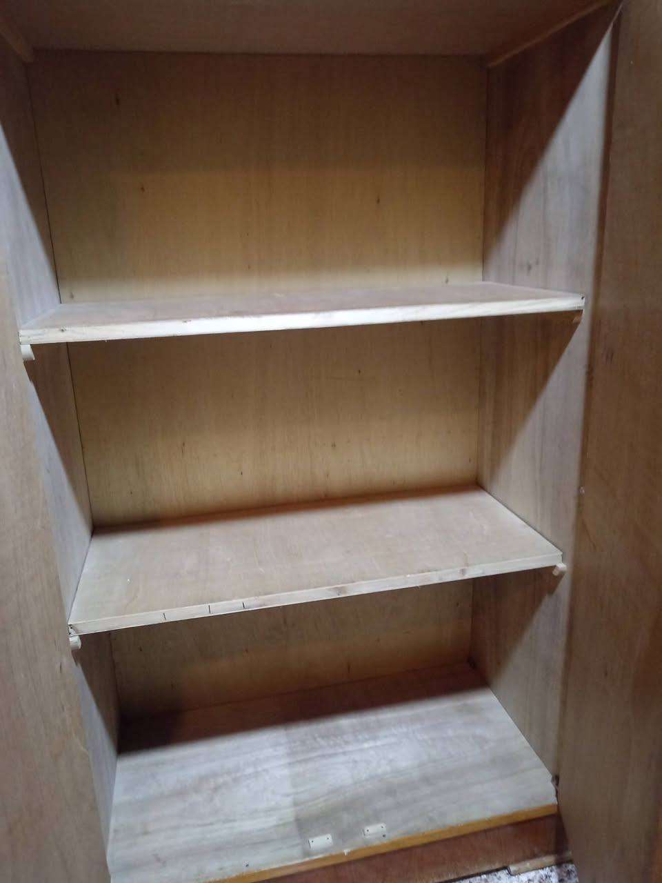 قنصور ست ابواب خشب ثقيل السعر 400- الشراي يتصل ***********-*********** وادي حجر
