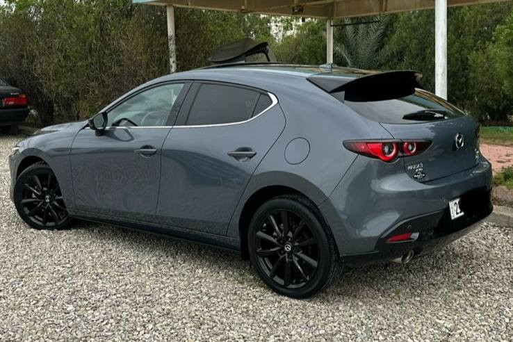 مازدا 3 hachback مۆدیل 2022 مواسەفات PREMIUM PLUS
مەکینەی 2.5 turbo. Awd
تەنیا 39000 mil ڕۆشتوە 
فول موسەفات 
داتا شۆ 
٥کامێرا 
ئۆتۆ هۆڵد 
برێک بەسمە 
سڵایت 
کوشن جلدو هیتەر و خەزن 
گێڕ لەسوکان 
سوکان هیتەر 
 ڕاداروخەتی جادەو ئۆتۆ ستۆپ
گێچ ئەلکترۆنی 

سعر: لە کۆمێنت داوای بکە ڕاستەوخۆ بۆت دێت 📩 

گێڕو مەکینەوتەقەو ڕەقەی بەشەرت 
پێش دوا کەپس 
ئێرباگ تەنها شان تەقیوە 
هیچ ناوی نەگرتوە 
سۆنەریم داناوە 
تایەو ڕۆنو بانسو پاتریم تازە گۆڕیوە

ژمارەی خاوەن سەیارە 
***********
