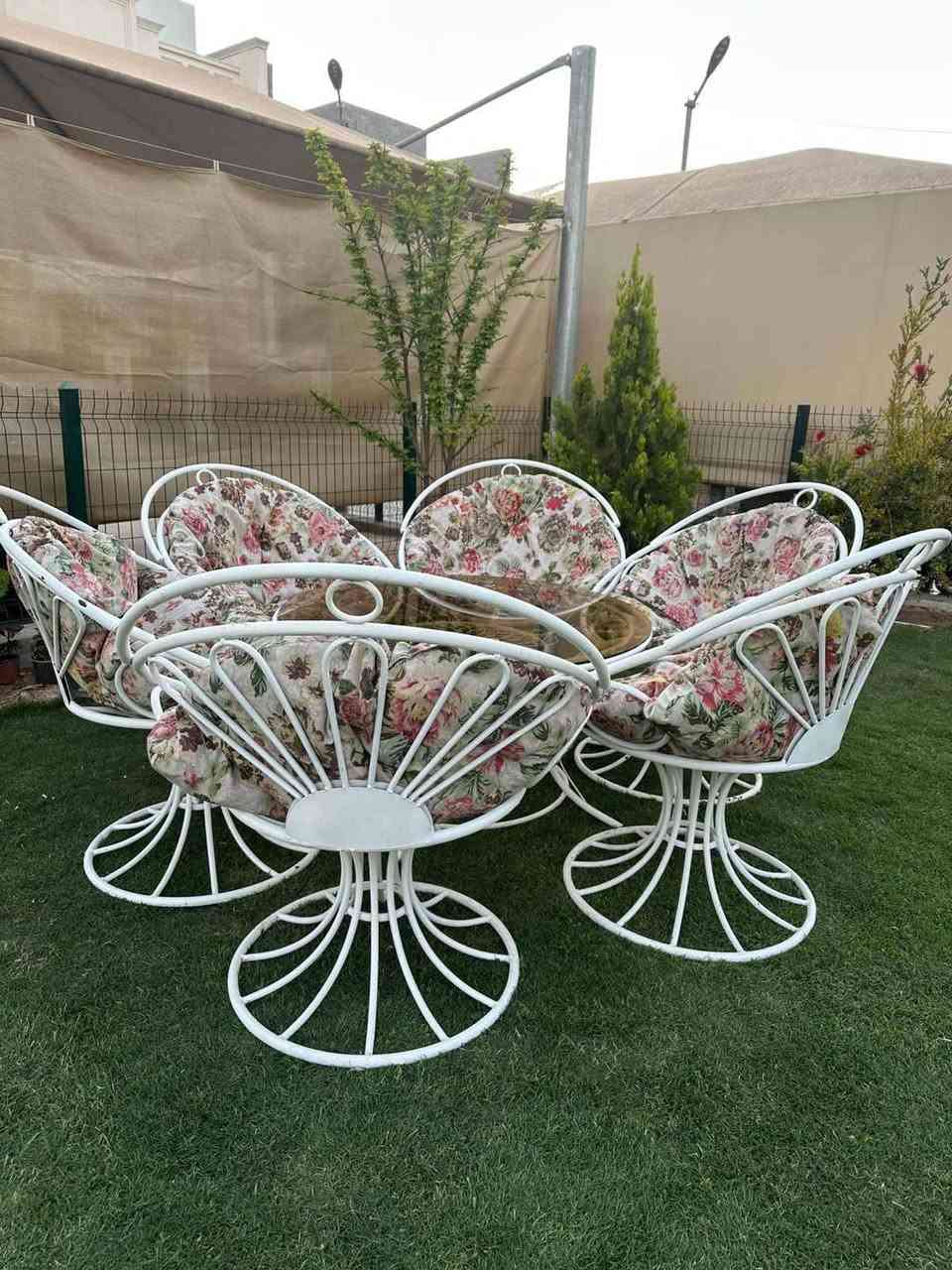 ‎کورسی باخچە + مێز (٦ کورسی)

کراسي حدیقة + طبلة (٦ کراسي)‎ أربيل, العراق


**إذا كنت صاحب هذا الإعلان وتريد حذفه لأي سبب، رجاءا أرسل رسالة إلى الدعم الفني**