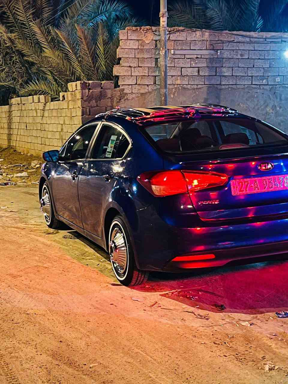 سلام عليكم كيه فورتي 2017امريكي حدثها باب سائق فقط ولباقي ليبل واحد تخم تاير جديد  تبريد حداديه جديده مكينه 2000دوش خير من الله سنويا 31سياره مشروع وطني تحويل مباشر سعرها 122وبيها مجال رقم الهاتف***********
