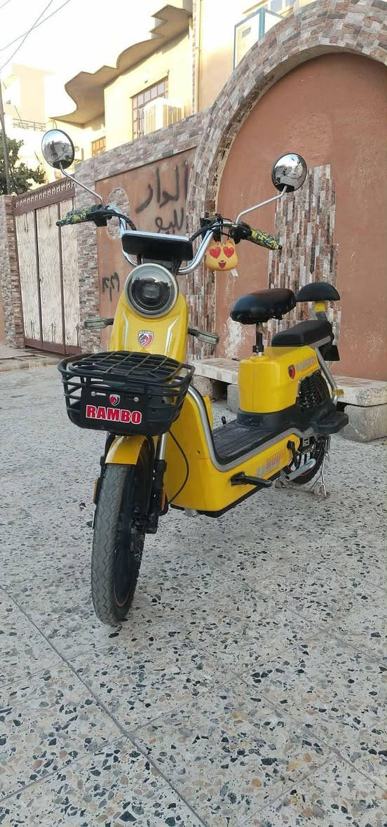 ماطور شحن حجم 20 للبيع بطريات تفحصهم اخو الجدد كلو وضع شركه ما ملعوب بي اشاير لايت شغال كلو مكان حي سومر سعر 300بي مجال حك الجيه مو شراي لا تسال***********
