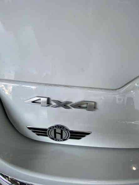 السلام عليكم زبائننا ومتابعينا الاعزاء جيب كراند شيروكي فئة الاوفر لاند (OVERLAND) (Two colors ) موديل 2024 تو كلر الجديدة كلياً                    ماشية 
(  الفين ميل بعدها زيرو علوكالة ) 
اعلى مواصفات خليجية وكالة هارلم 5 راكب محرك 3600 (6) سلندر
ضمان 3 سنوات او 60 الف مكفولة كفالة عامة كما موضح أدناه :
المواصفات فول 1/1 
توقف ذاتي رادارات جانبية وخلفية ورادار امامي 5 كامرات مع كامرة ليلية ونظام المنطقة العمياء 
فور ويل درايف
جكات امامية وخلفية
تدفئة وتبريد الكشنات ستيرن تدفئة
وداخل جلد الاسود الملكي المرغوب بصمة وتشغيل عن بعد 
وبانوراما وحساسات داتا شو مقاعد امامية تدليك جنطة كهرباء اوتو وبقية المواصفات المعروفة : 
(1) مرقم بغداد الدولي الجديد
(2) الكبات والارضيات وعدة الاسعافات الاولية بعدهن ممستعملات مع باقي الملحقات 
(3) السيارة خاصعة للفحص والسونار من قبل مركز بدي كار يعني بيها تقرير شامل من ناحيه الصبغ والبارد والتبديل والكيلو متر والعقول والگير والمحرك وباقي التفاصيل 
(4) السيارة ام الضمان وخاضعة لشركة هارلم 
 للاستفسار ***********
رقم الادارة
***********
او زيارتنا بغداد معارض البياع معرض حيدر سيدار البياع الشارع الاول شارع الوكالات وتحياتنا للجميع .
