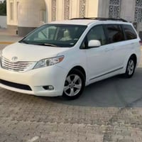 بروانه-مستشفى حديثه • ممرضات • رخصة الأرشيف