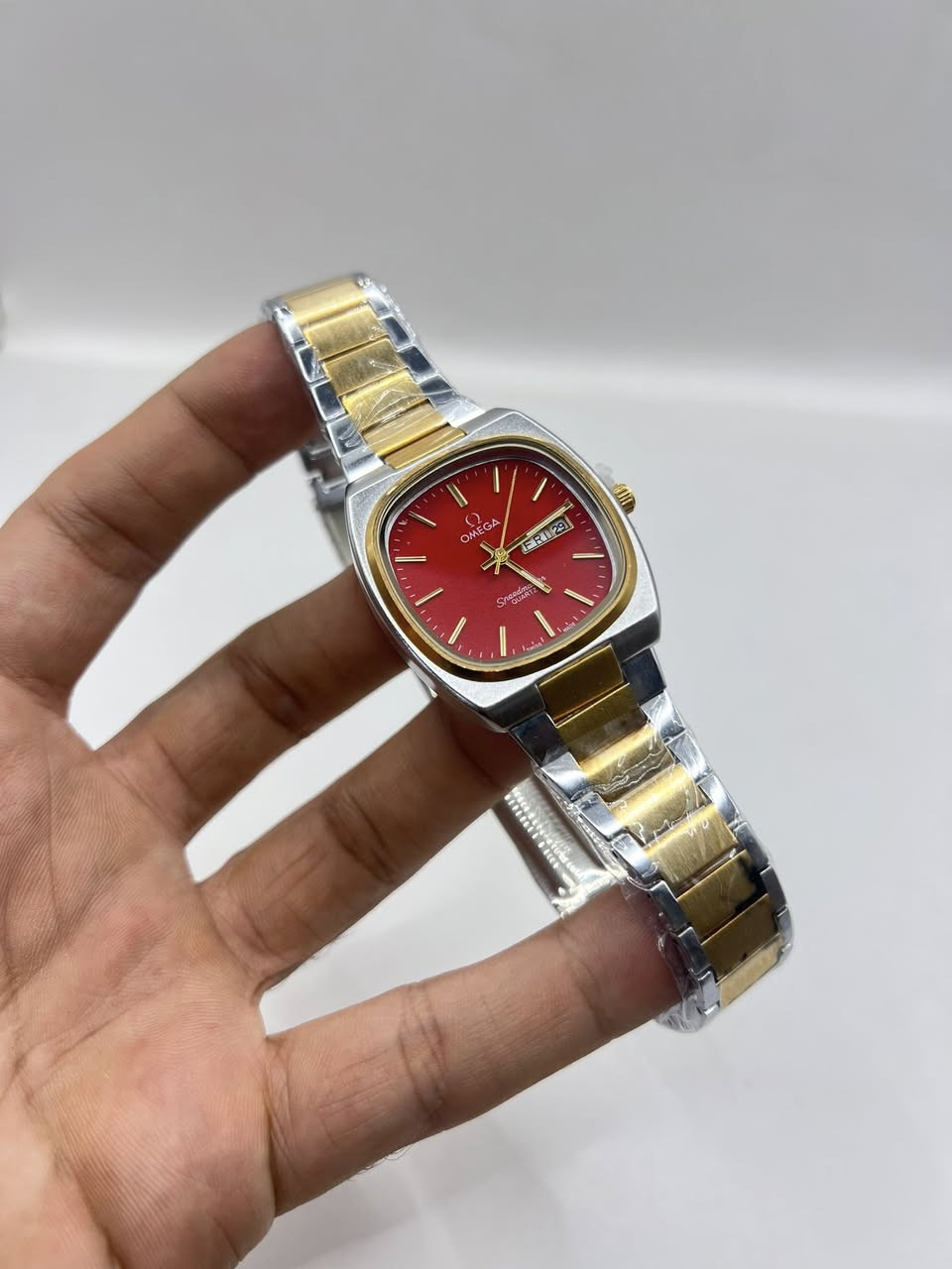 اوميكا
القطعه ع 25 
شامل التوصيل


**إذا كنت صاحب هذا الإعلان وتريد حذفه لأي سبب، رجاءا أرسل رسالة إلى الدعم الفني**