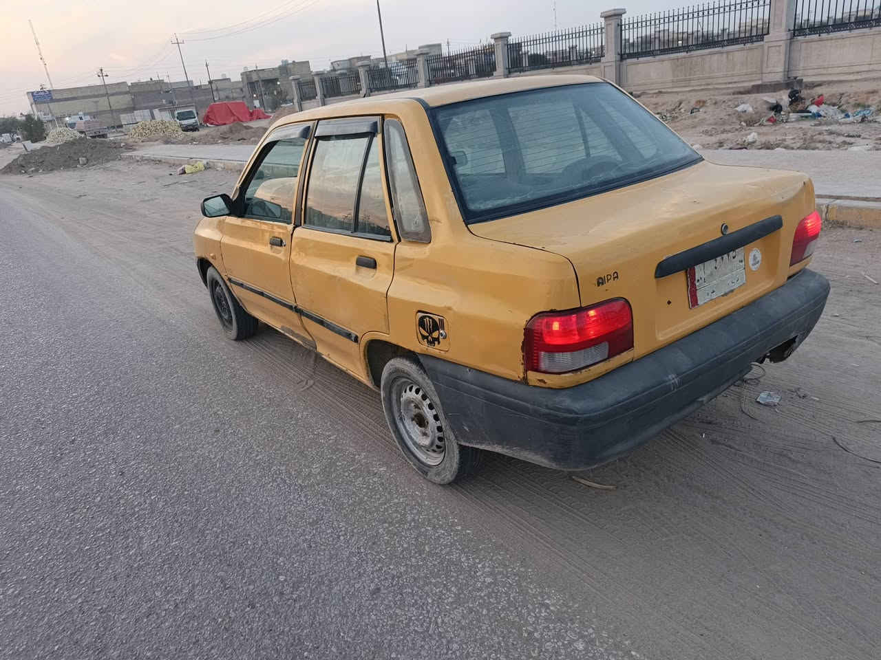 سلام عليكم سايبه موديل 2012 رقم كربلاء الماني مكينه وكير وحداديه وكهربائيات شغاله تخم تاير شواصي مابيه سياره جاهزه من كلشي  مسجل شغال ماسحات شغاله السعر 10.  قفل ***********
