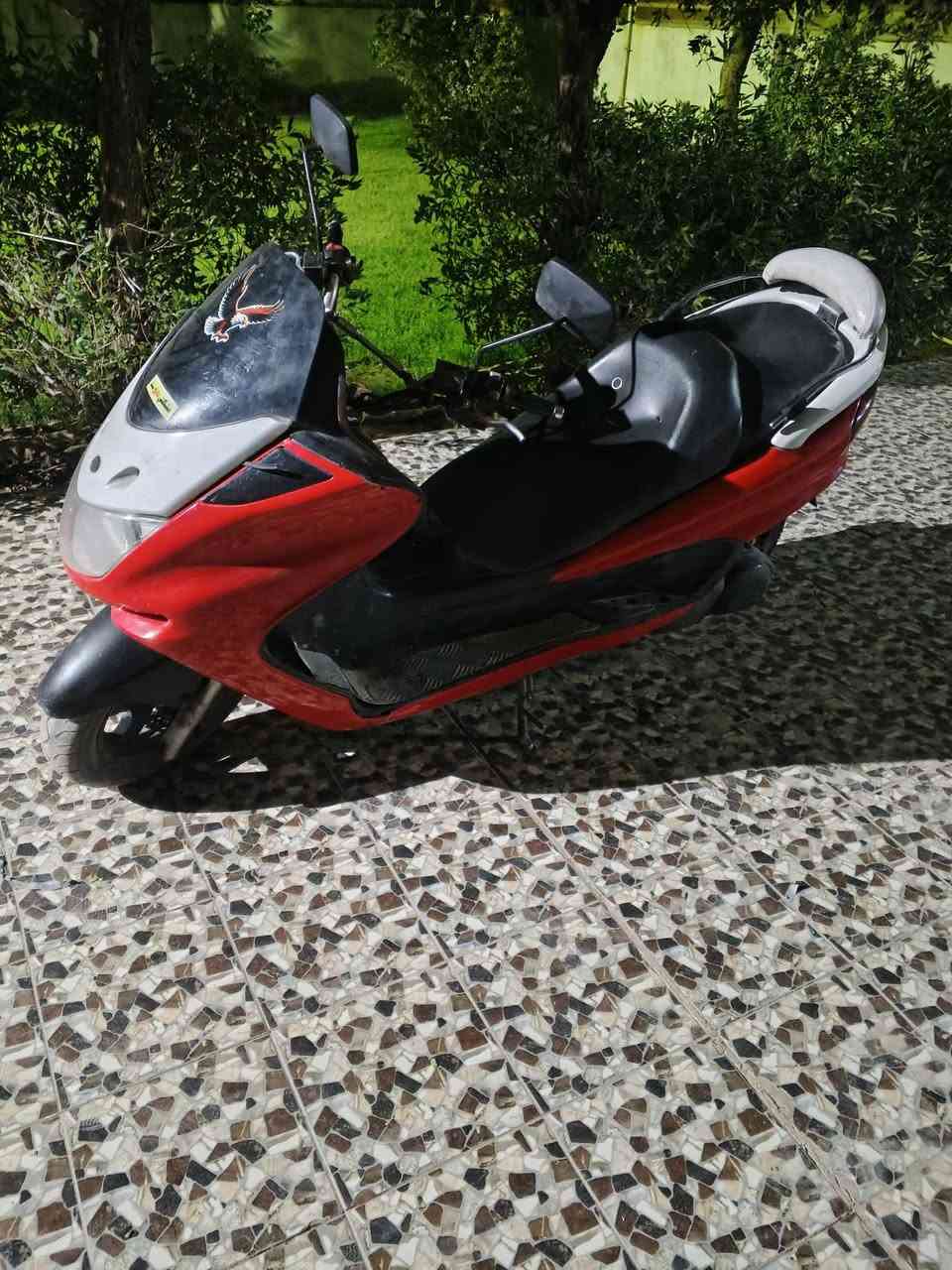 السلام عليكم ماجتسه دبل رون دراجه مكفوله من الطول للطول محركها بلادي خير من الله شلعه ومعدل 140بالقران الكريم مابيها اي نواقص فقط دبلات اماميه سعرها 650وبيها مجال رقمي ***********مكاني بغداد الدوره
