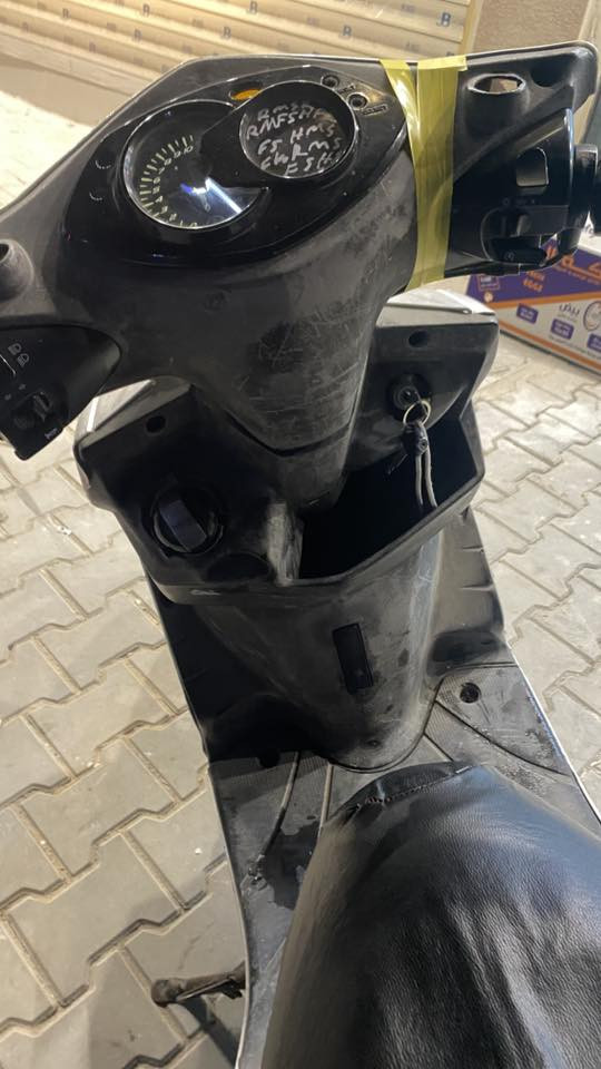 يالله سلام عليكم
سكنس فحل ياباني للبيع 
الله شاهد المكينه نضيفه مطاخها دنفيس
كفراتها مختمه 
الدراجه بيها نواقص ( بيها نواقص بيها نواقص )
متروكه بل مخزن محد يستخدمها 
ب800 وبيها مجال للطيبين 
تجي تفحص وتشوفها عجبتك او لا على عيني وعلى راسي ،
السوك صاعد وهيج دا أبيعها 
الرحمانيه  يم كورنيش البيروتي .
اتصال فقط *********** .
