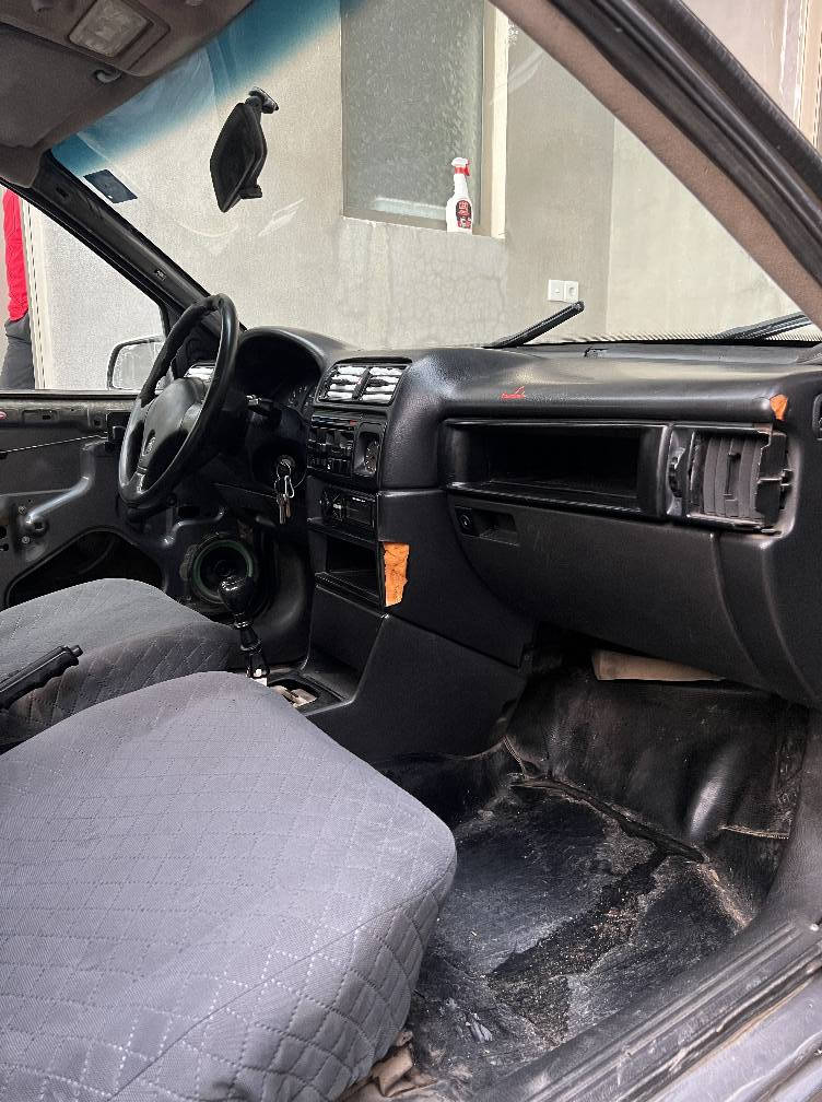 اوبل فكترا 18 سنوية لحد 2030 بي بطاقة بنزین ، بطاریة تایرات جدیدة ، صبوغ عام للجمالیة ، 
*********** كركوك, العراق
