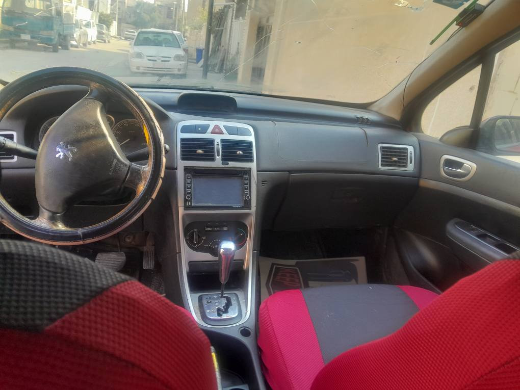 بيجو ٣٠٧ اوتوماتيك موديل ٢٠٠٥ رقم بغداد السعر ٤٢ مكان السياره بغداد حي الجهاد السياره كامله من كل شي *********** بغداد, العراق
