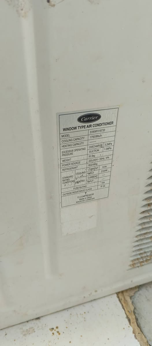 السلام عليكم ،،مكيف كارير طن ونص،شغال،،السعر'230""رجائن بس الشراي يتصل ***********
