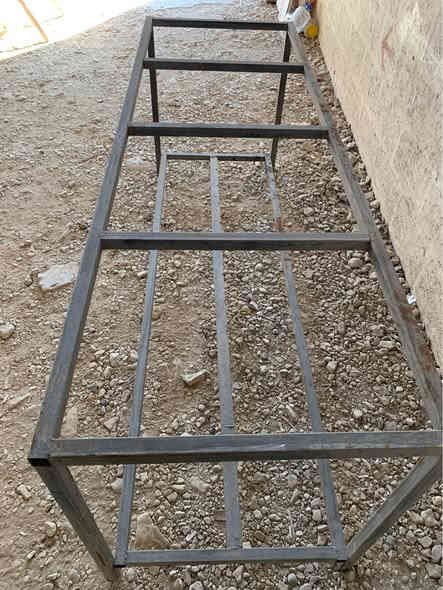 ئەم قاعیدانە بۆ فرۆشتن ٦ دانەیە 
سلێمانی فلکەی خانەقا 
ژ.م : *********** السليمانية
