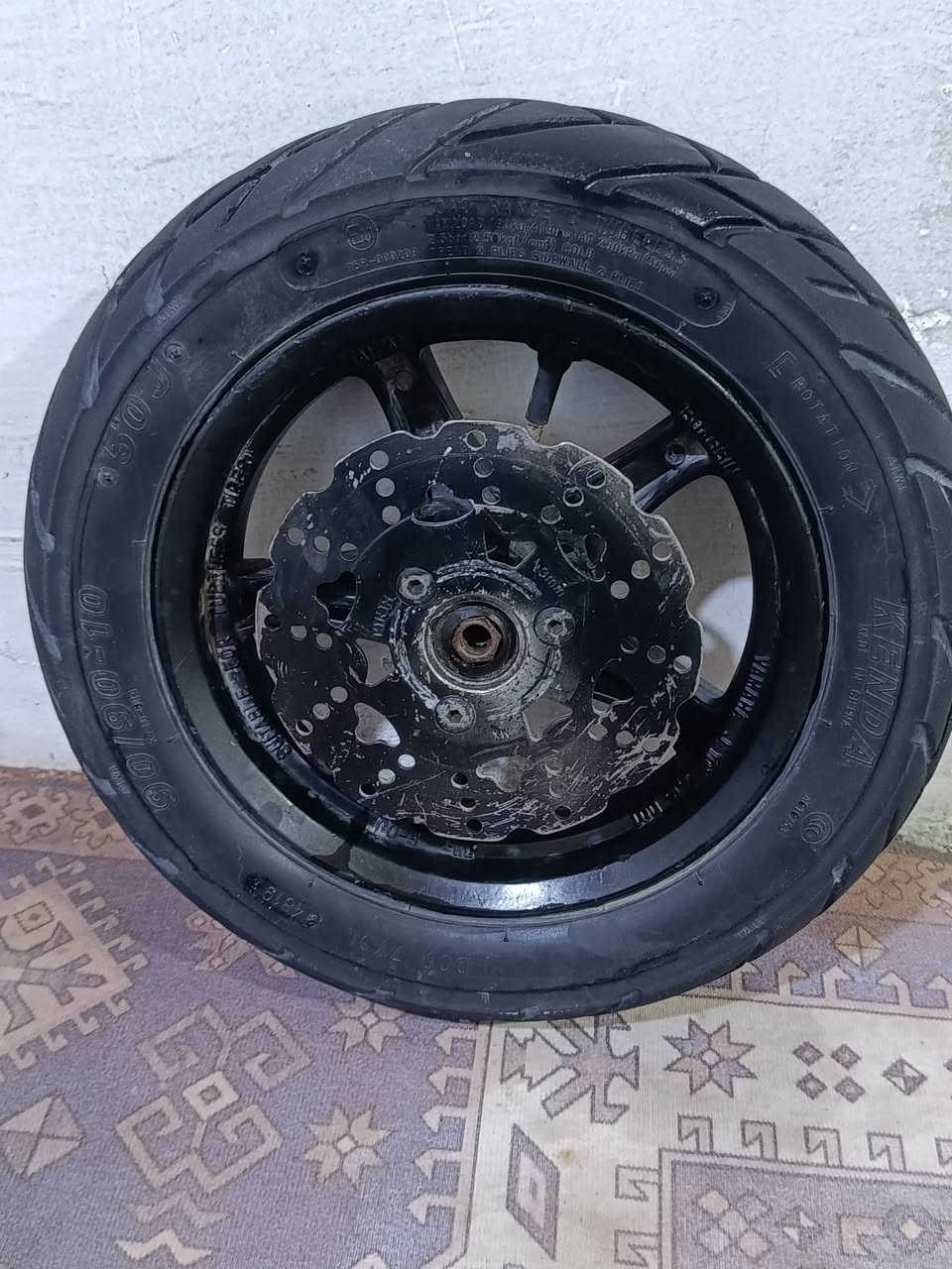 السلام عليكم غراض ماكس للبيع كلهن اصليات
ويل امامي نجمة كاملة صينية رياضيه 
بط
بكلايت مشمشي
لايت أصفر 
سواد دشبول املح
ذيل 
حاضن مكينة 
لايت + بكلايت فارغات
واقية صالنصة 
كور صيني نضيف 
مكاني بصرة توصيل موجود لكل المحافظات 
***********
