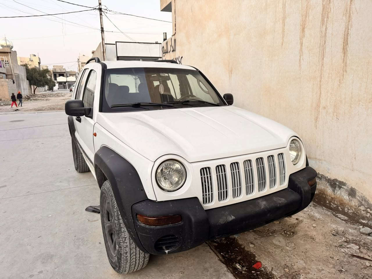 جيب لبرتي مزاد وزاره الداخليه 2004صبغ عام بدون حادث كير ومحرك بشرط فور ويل شغال سياره عليه ادامه كامله سعر 50وبيه مجالمكان كركوك ***********
