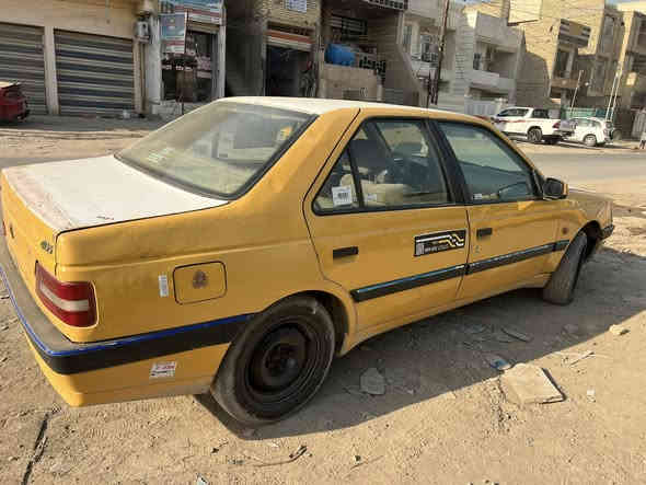 السلام عليكم 
للبيع بيجو  GLX
موديل 2010 
رقم بغداد انكلزي جديد 11
مصفر هيئه وغرامات 
محرك وكير مكفولات 
تدفئه وتبريد شغالات 
سياره نضيفه كلش 
جاهزه مابيها اي نقص 
سعره 25 ورقه مكاني بغداد شهداء السيدية 
للاتصال ***********
