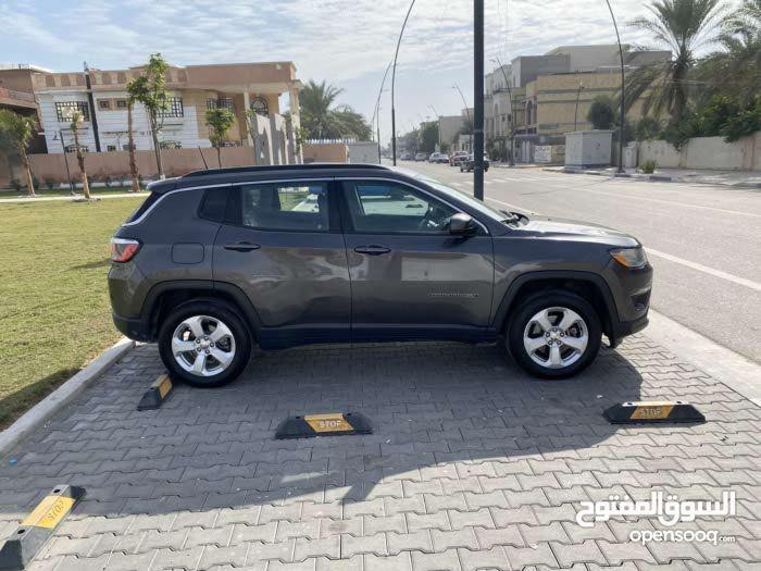 للبيع فقط
جيب كونباس موديل 2020 رقم بصرة تحويل ثاني يوم فول مواصفات مكينة 2400  
مواصفات السيارة :-
بانوراما ، سايد بريك كهربائي ، شاشة كبيرة، كشن جلد وبقية المواصفات المعروفه بالفول مع تبريد خلفي
سيارة فور ويل حاليا 2 ويل ملغي 4 ويل تكدر ترجعه
السيارة مبرمج فاناتها بغداد حماوتها ( شته صيف ثابته وماكو شي اسمه حماوة ابد بس برمجتها 250 $ اون لاين من الوكالة ) مع طخم تاير اصلي بريجستون جدجد جدا
حالة السارة :- 
سيارة تقرريها غرق بس مكفولة كير و محرك ( بدون فتح ) وكلشي شغال بيها اي مشكلة مابيها من كل النواحي 
بيها بارد في باب السائق و بالباب الخلفي شي بسيط وما مبين ابد وباقي سيارة كفالة ( دعاميات بجم كبس الوكالة ) يحتاجلها ( دايم شفت فق بي طكطكة ) 
السيارة نظيف كلش وترايها الاربيل شرط سيارة جاهزة من كلشي  ( رقم بصرة ) 
ماشية 100 الف كيلو متر 
السعر 125 ورقة وبيها مجال قليل 
موقع السيارة ؛- بصرة هـاتف *********** ابو علي
