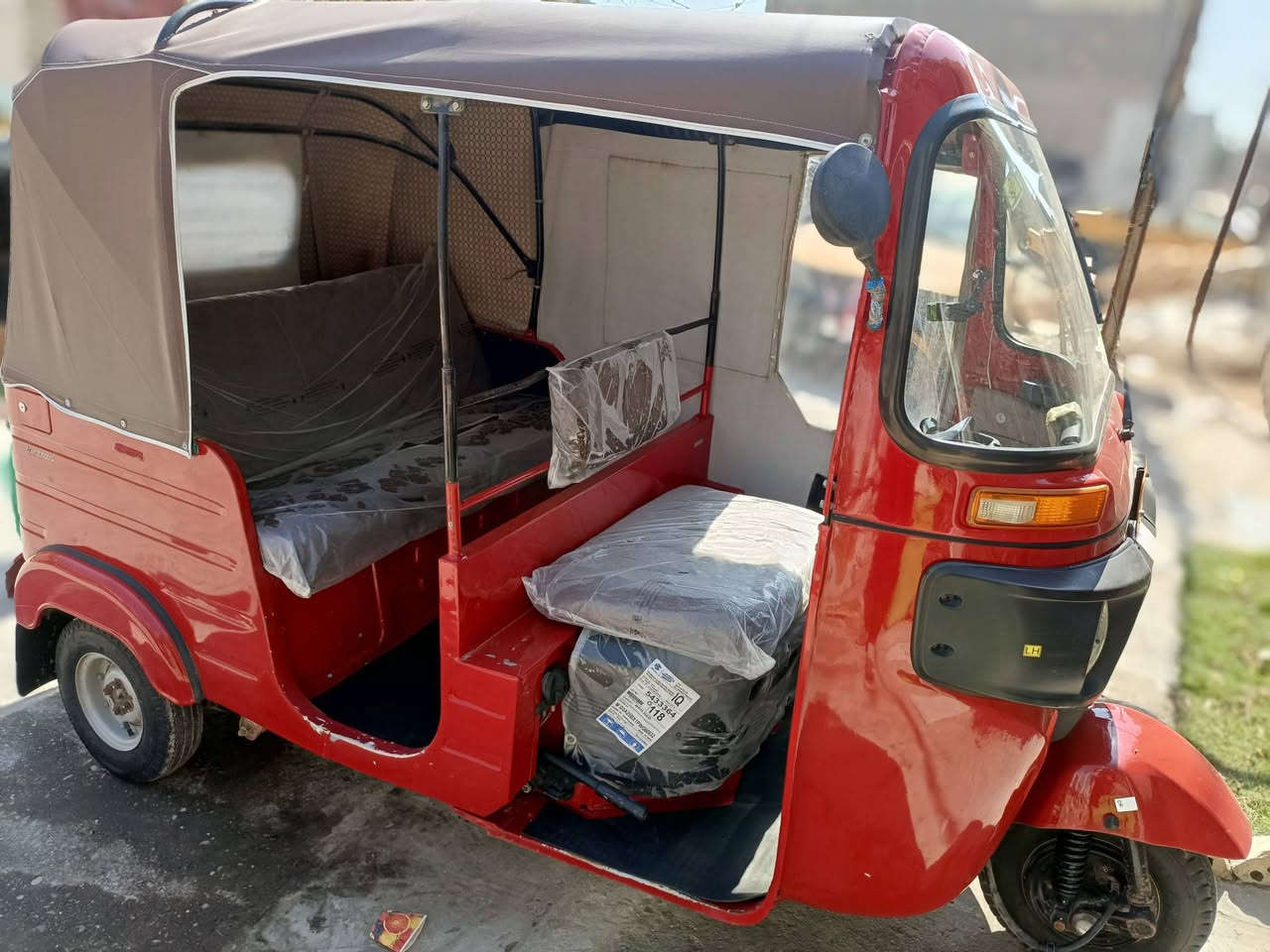 سلام عليكم تكتك للبيع موديل مرقمه  2017
تعمير جديد مكلف بل نشر ***********
بكاني بغداد حي اور سبع قصور شارع ابو علي
