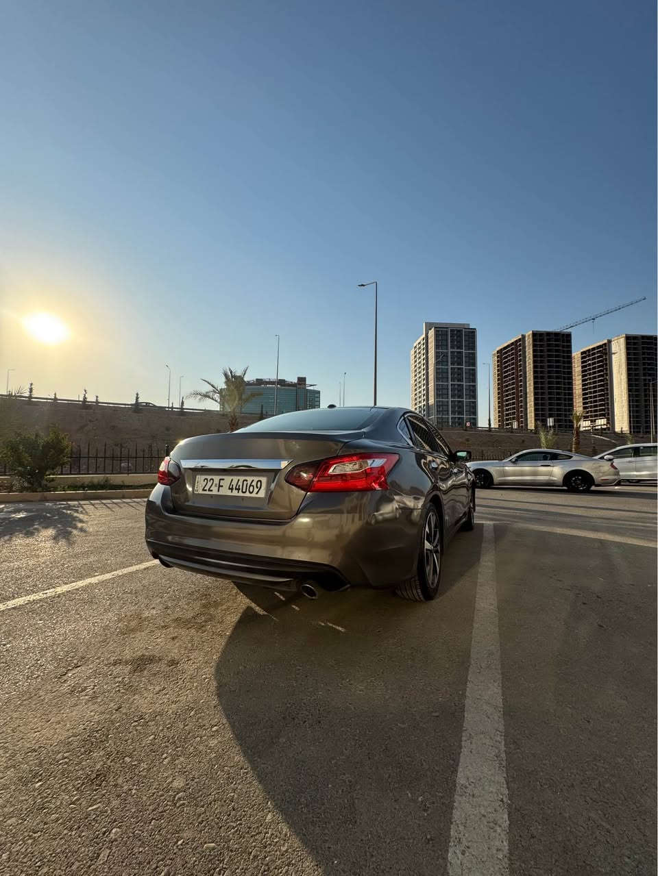 Nissan Altima2017SVسبوغ عام 
بەسمە
شاشە وکامیرە
سەنەوی ڕەقەمی نوێیە
گێڕ ومەکینە وتەبرید بەشەرت
 سبوغە عام 
‏ چوار ￼تایە ويلي SRنويه 
پاتري نوي له سەرە سياريكي بێ مسروف 
 
94 ورقه و مجال 

*********** أربيل, العراق
