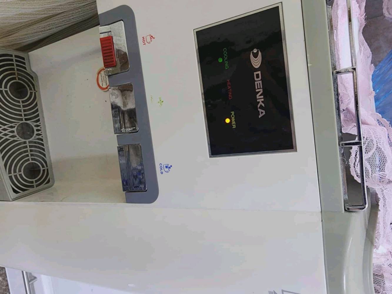 مساءالخير على الجميع عندي غراض مالت بيت كامل كلهن نظيفات وقليل الاستعمال 
غرفة نوم تركية من هوم الحسيني سعرهة650بيه مجال بسيط
قنفات 2كبار 6مقاعد شغل نجار توصاه سعرهن350 طباخ 4عيون مصري فريش نظيف كولش قياس60*60 سعره 125 جرابي عدد 2ام النفر الوحدة ب75استخدام قليل كاونتر مترتين وربع مرمر بيه ملحق سعره350 براد دنكا نظيف كولش الشبح وبيه ثلاجة سعره125 مرجوحة عش 65بدون فراش فراش جديد غير مستخدم نفر سعره35 ميز تواليت 45  بلازما حجم46سعره125