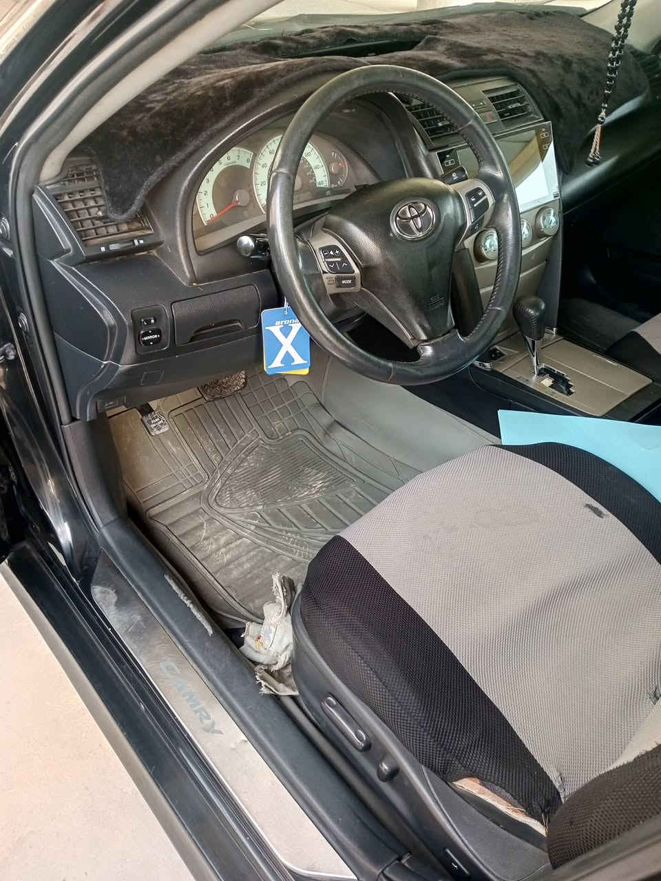 كامري 
2009 
وارد امريكي 
السيارة جاهزة 
من كلشي 
رقم بغداد 
كير ومحرك مكفولات حدادية جديده تخم تأير جديد 
السيارة فول مواصفات 

مكان بغداد الكرخ 
***********
