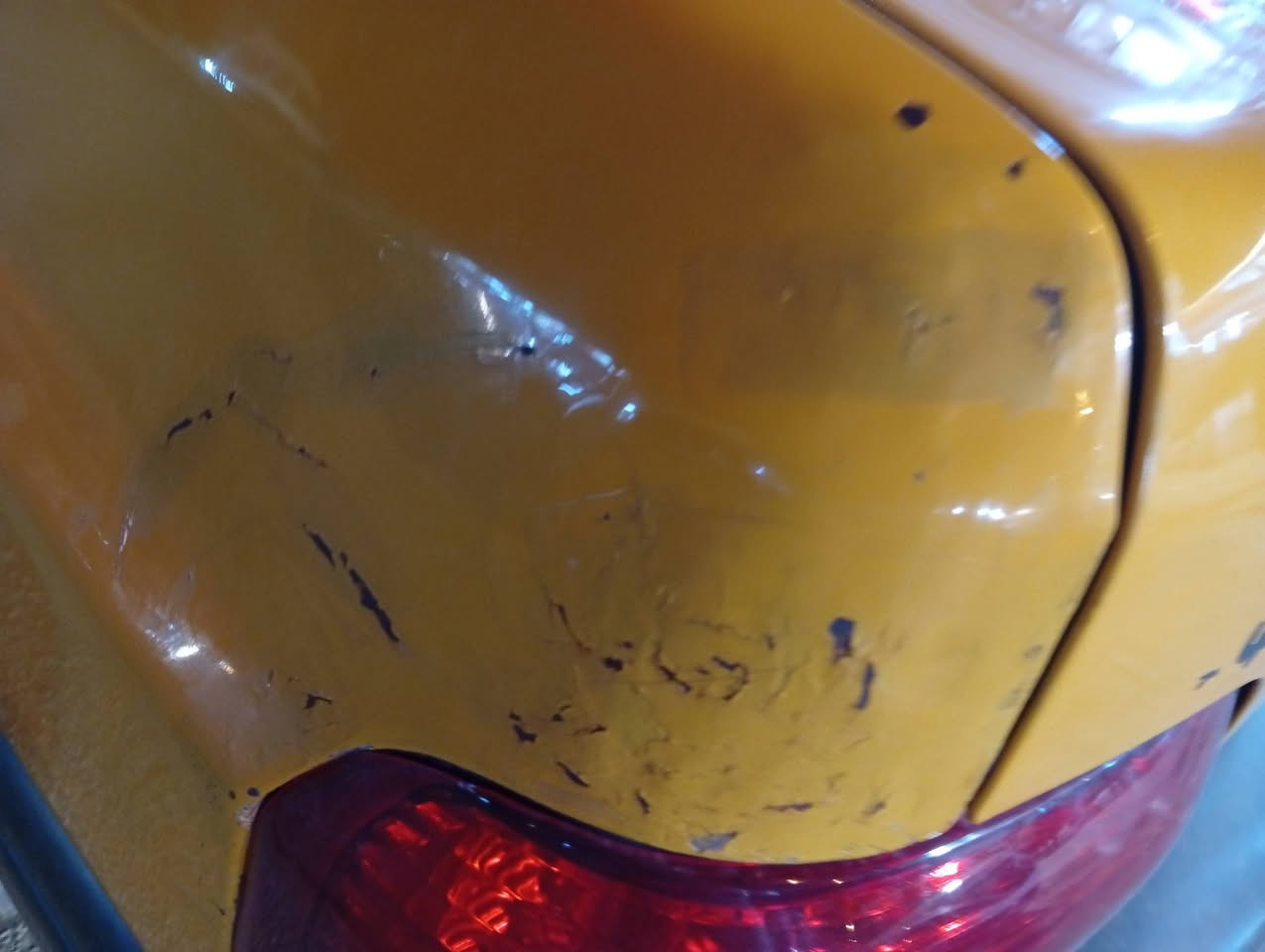 سايبا مديل 23
مكينه بيها تبخير قليل 
كير صدر تبريد كفاله ماشيه 55
شواصي كفاله طخه خفيفه بلجاملغ خلفي 
عنوان بغداد الحريه 
***********
السعر 57
