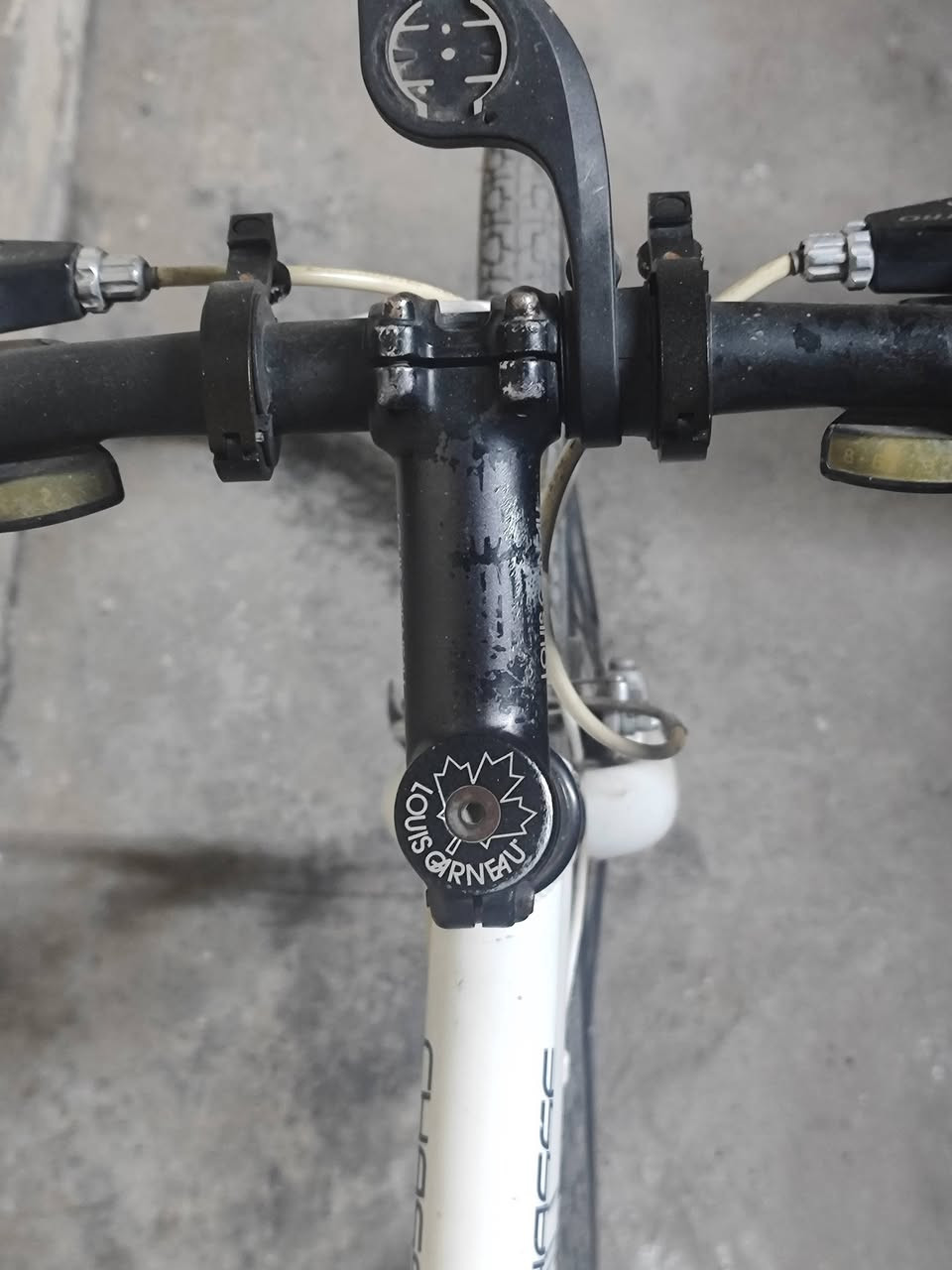 Louis garneu _ chasee
C700مُتاح للبيع بايك لويس  
نظافة البايسكل 85 %
Mفريم ميديم 
البايسكل كله مختم لويس جارنيو
السستم كله شيمانو 
البدال الأمامي شيمانو 3 نمر
Altus الخلفي 9 نمر 
تايرات جديدة نظيفة 
ومقابض البريكات ايضاً Tektro البريكات 
السعر 325 الف دينار عراقي وبي مجال حسب الإتفاق
البايسكل يباع بدون ملحقات
و هدية مع البايسكل لايت امامي جداً قوي

للتواصل متواجد على الواتساب *********** 
مكاني بغداد الدورة
