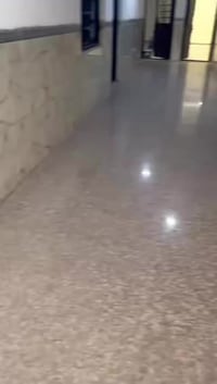 شقق للأيجار في ساحة الواثق طابق اول طابق ثاني  غرفتين نوم وصاله وحمام ...