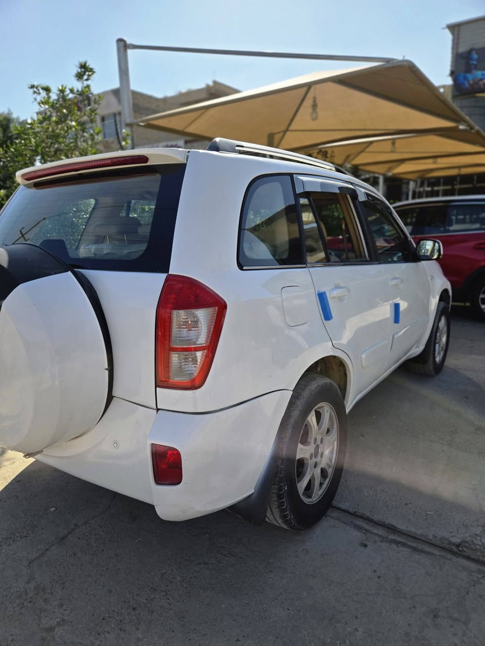 السلام عليكم تيكو موديل 2014 
رقم بغداد انكليزي بسمي  
السعر 69 وبيه مجال للطيبين 
هزه جديده 
كير ميكانيكي 
مكينه 2000  برغي ما مفتوح بي 
صدر أمامي خلفي جديد 
تايرات جديده 
قتحه سقف 
تحكم استيرين 
ما بيه نقص جاهزه واحلى من الصور 
للتواصل *********** او *********** 
مكان السياره حي الجهاد قرب جامع محمد رسول الله
