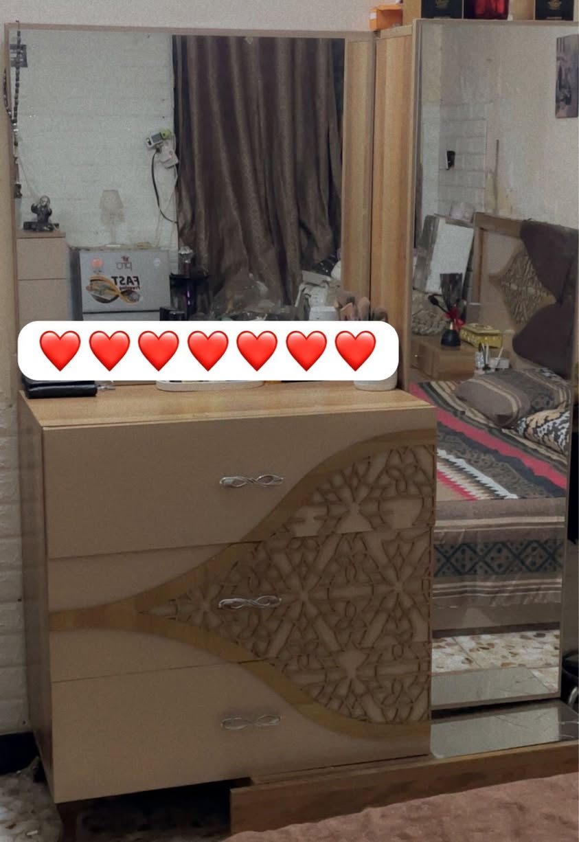 غرفة نوم تركيا ٧قطع للبيع السعر ٤٥٠نظافة ٧٥٪؜


**إذا كنت صاحب هذا الإعلان وتريد حذفه لأي سبب، رجاءا أرسل رسالة إلى الدعم الفني**