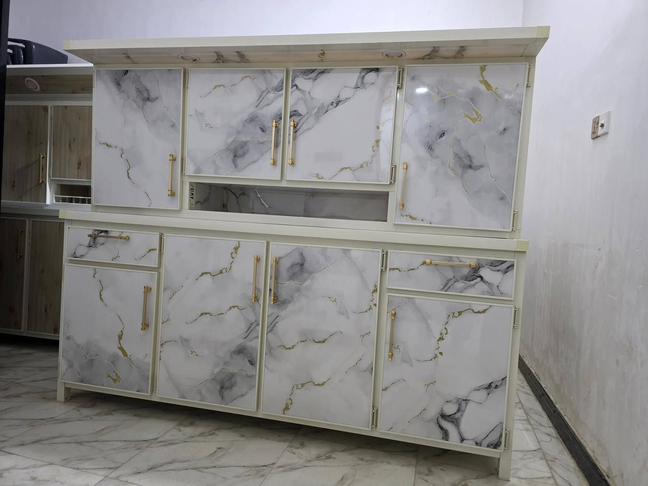 كاونترات  جديد غير مستعمل  ..
الموجودات بتاريخ  ٦  /  ٢  يوم الجمعه 
العنوان بداية فرع ابو الماش الجهه اليسار مقابل افران ومعجنات الحوراء ومقابل صيدلية عبدالرحمن..
***********
***********  وات ساب
