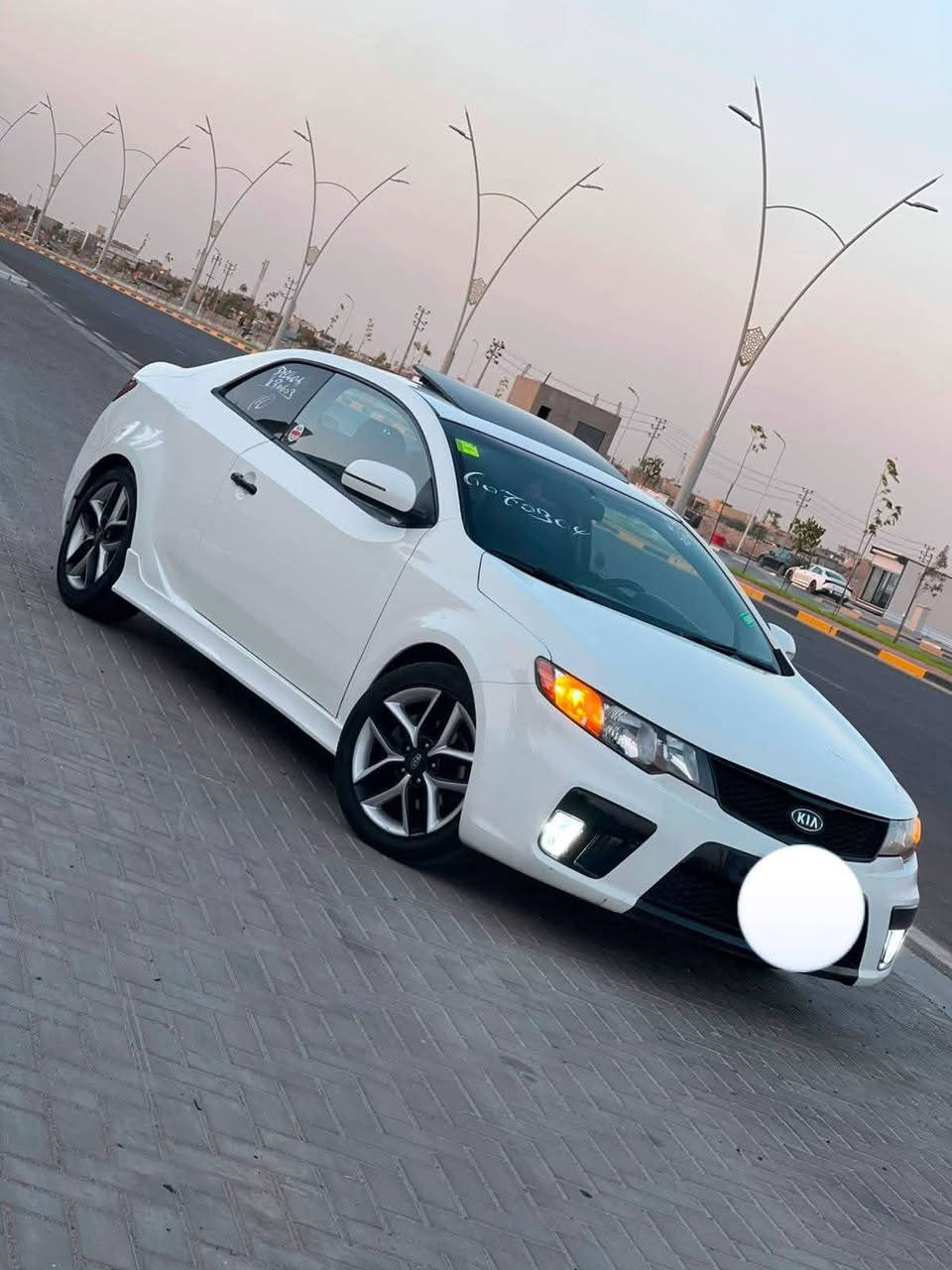 سلام عليكم
فورتي موديل 2014 

أدوات أدوات كصه جنطه 

بانزين اصل 

دخول جديد صالها 3 أيام 

فول السياره 

بصمه 

قياده اليه 

ترحيب مري 

مرايات شفط 

فتحه سقف 

شاشه بلاد 

منضومة زنون 

رادار 

تحكم ستيرن 

كشنات جلد 

تتفه تبريد كشنات 

دواخل لون مميز قرميدي 

مكينه جديده 

كير جديد 

حداده جديده 

تبريد ثلج 🧊 

كهربائيات كلها شغاله 

تخم تاير ويل جديد 

بجم العريض 

السياره احله من الصور 

ارقام وسنويه ع رقم الشاصي 

المكان البصره ***********
