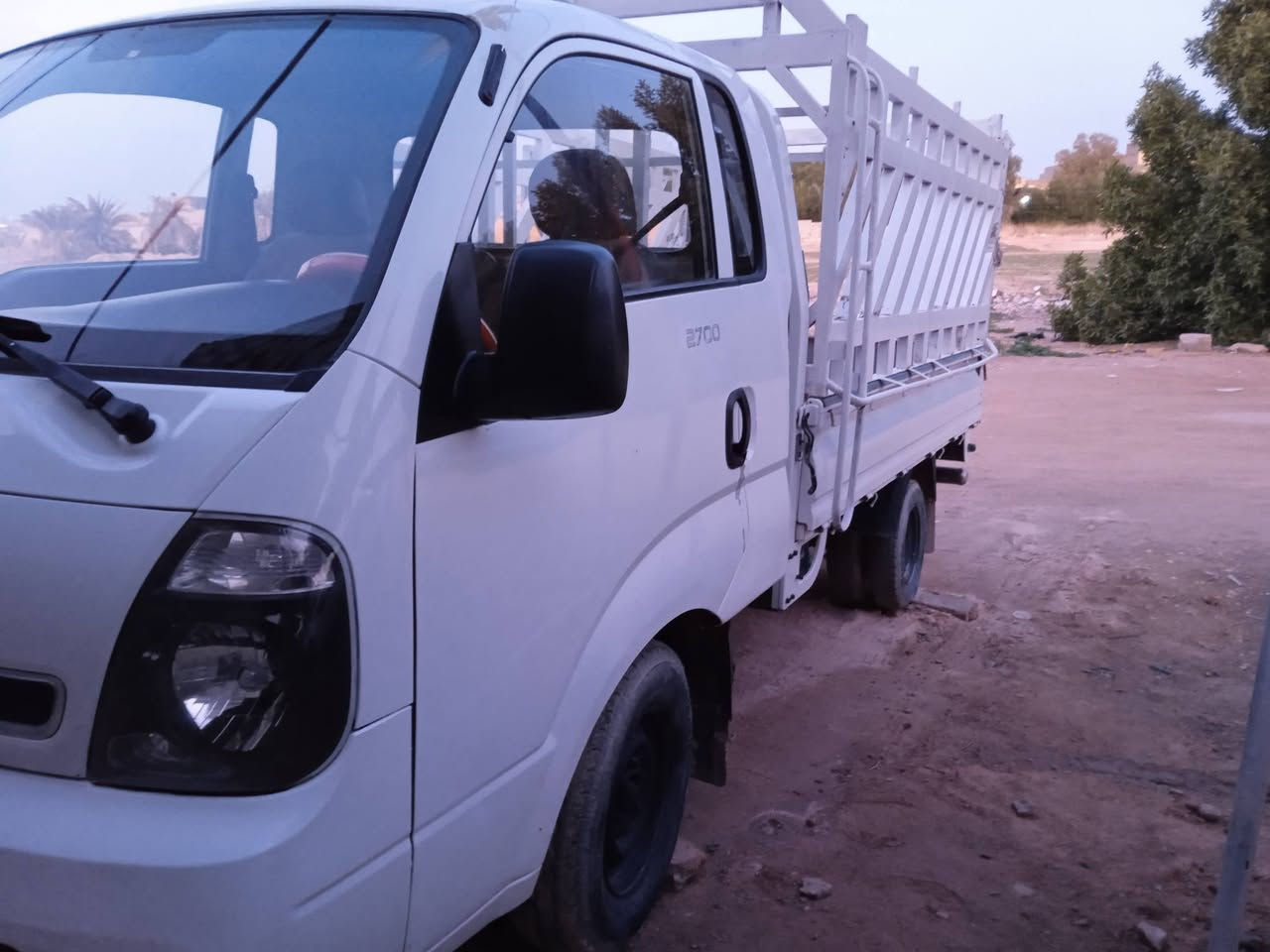 السلام عليكم كيه حمل كفاله من الضربه والصبغ كيرومحرك مكفولات رقم بابل انكليزي هزه جديده سنويه لسنت30بسمي تحويل ثاني يوم السيارمكانه نجف السعر110السياره كعدته حلوه ودواخله احله رقم ***********
