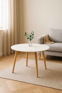 طاولة خشب • قطر ٨٠سم • ارتفاع ٧٤سم