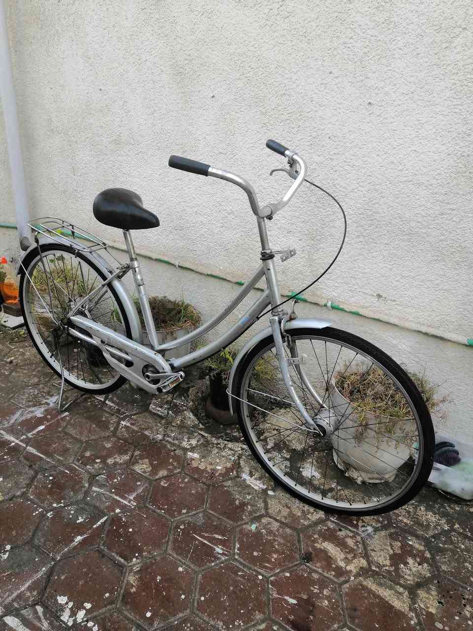 السلام عليكم شباب بايسكلات للبيع الحمر حجم 20 الرصاصي حجم 26
السعر الواحد 65 ليريده يجي خاص مكاني كوت


**إذا كنت صاحب هذا الإعلان وتريد حذفه لأي سبب، رجاءا أرسل رسالة إلى الدعم الفني**