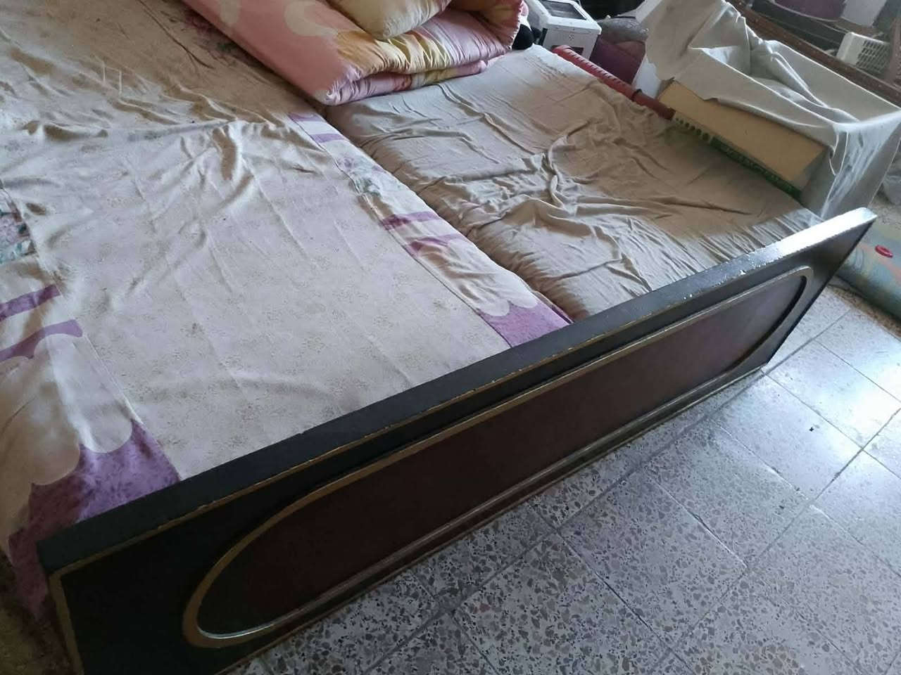 الغرفه خشب صاج الاصليه باب اول ونظيفه..التخم بعده جديد..ميز جام وكراسي ..رفوف محل درجه اولى


**إذا كنت صاحب هذا الإعلان وتريد حذفه لأي سبب، رجاءا أرسل رسالة إلى الدعم الفني**