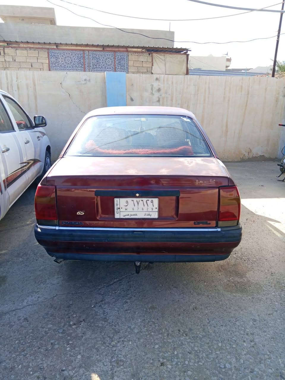 للبيع اوميكه رقم بغداد سياره كير محرك نضيف كير اوتماتيك سعرهه 28 مكانه كركوك ***********

