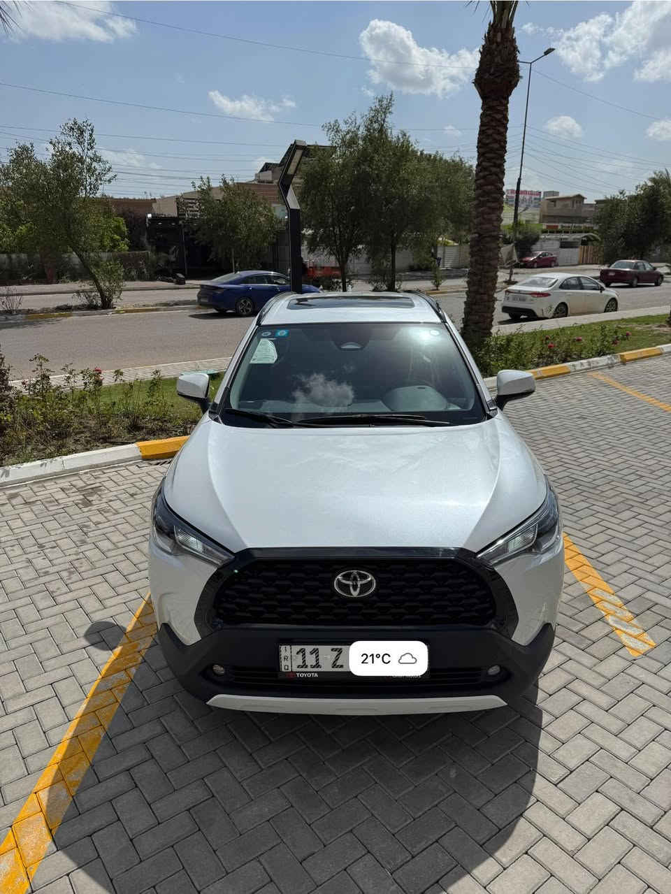 السلام عليكم تيوتا كروز موديل 2025 ماشيه 10 الف مكفولة من الصبغ والبارد من الدعامية للدعامية فتحة بصمة كامرة خلفية رادار امامي مكينه 2000 مو 1800 عليها اضافات $800 حمالات كماليات ارضيات دوشمة كاملة منظومة زنون كاملة + بلوجكترات زنون مكانها بغداد حي الجهاد 
باسمي تحويل ثاني يوم 
 ***********
