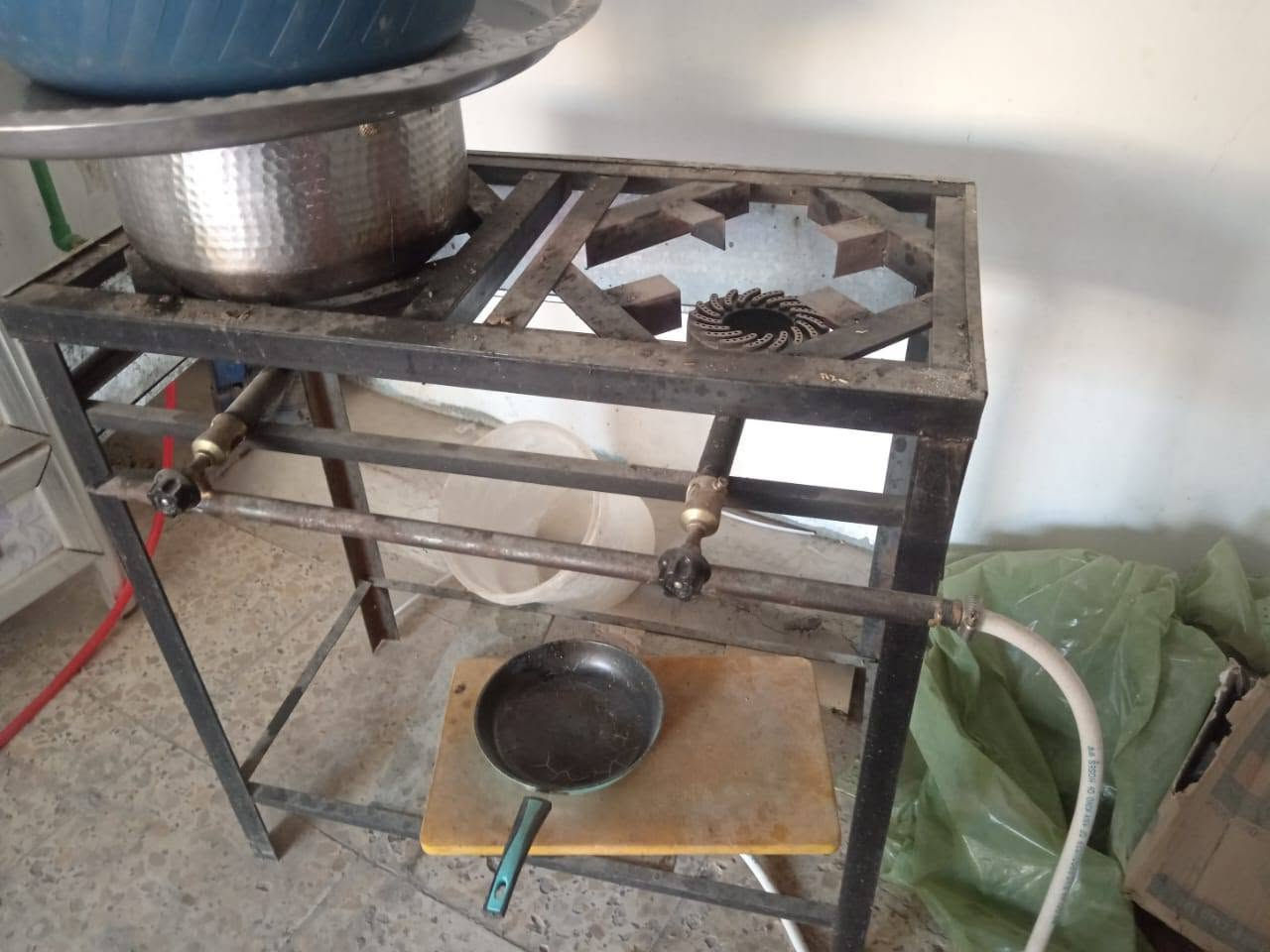 أغراض مطعم كباب ودجاج شوي للبيع 
مجمده 
عارضة
منلقه دكت 
بريمز
جام خانة كباب
شواية دجاج غاز ماطور شغال+اشياش وقفايص كامله 
مثرامة لحم قياس ٢٢
اشياش كباب ستيل
ميز ستيل عدد ٢
للتصال***********
وتساب***********
