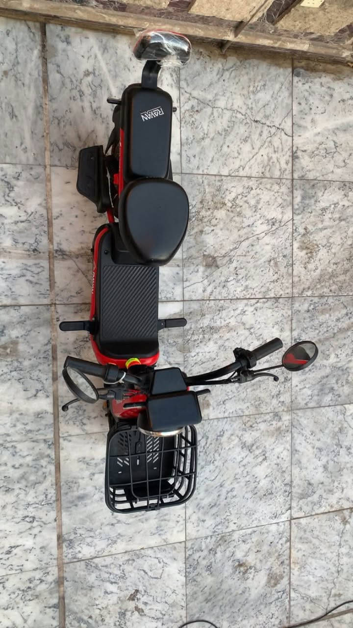 دراجه الريان  شحن للبيع سعر دراجه 275 العنوان بغداد البنوك الرقم *********** واتساب مواصفات الدراجه 
السرعه 50
سله 
لايت عالي ناصي 
أشاره خلفيه ٢ إشارة إماميه ٢
مقاعد ٢ 
بك لايت 
لون احمر مميز 
نضافه 90/100
2025
