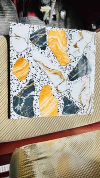 بورسلين ارضية اخو الجديد 40سم ابيعلك جديد اذا بيه شي تاخذه بلاش 100وفو...