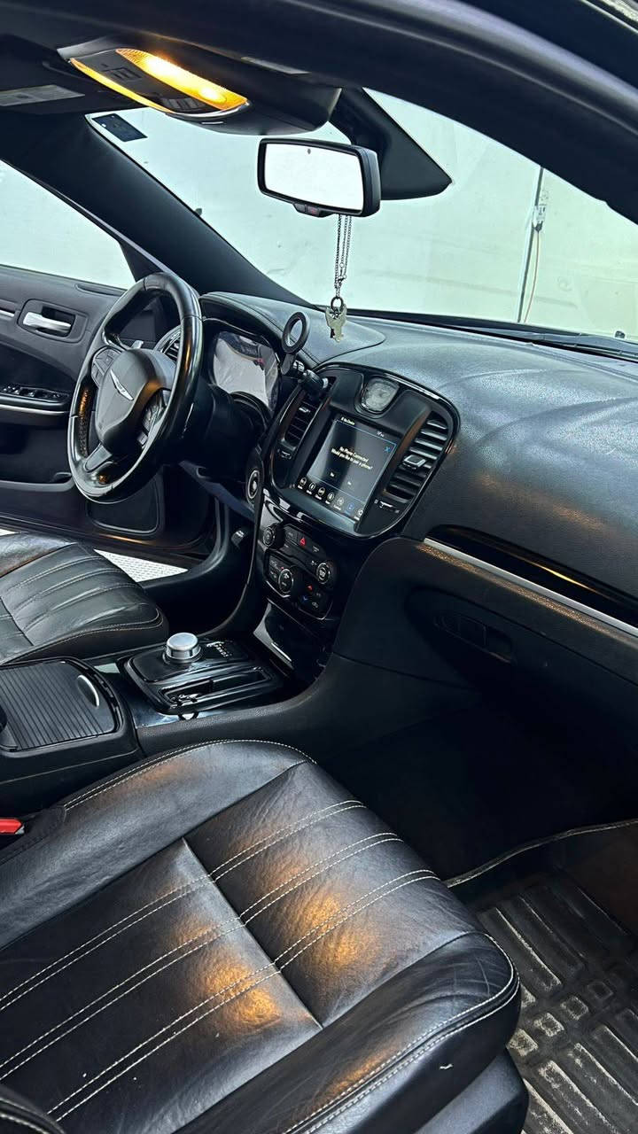 اوباما مديل 19 مكينه 3600 دفع رباعي سياره ع وظع الشركه بيه اربع قطع صبغ سياره مكانه بغداد.جاهزة ع اخر شي مامتواجد ع نت اتصل *********** ولاتراسلني اتريده اتصل رجائن
