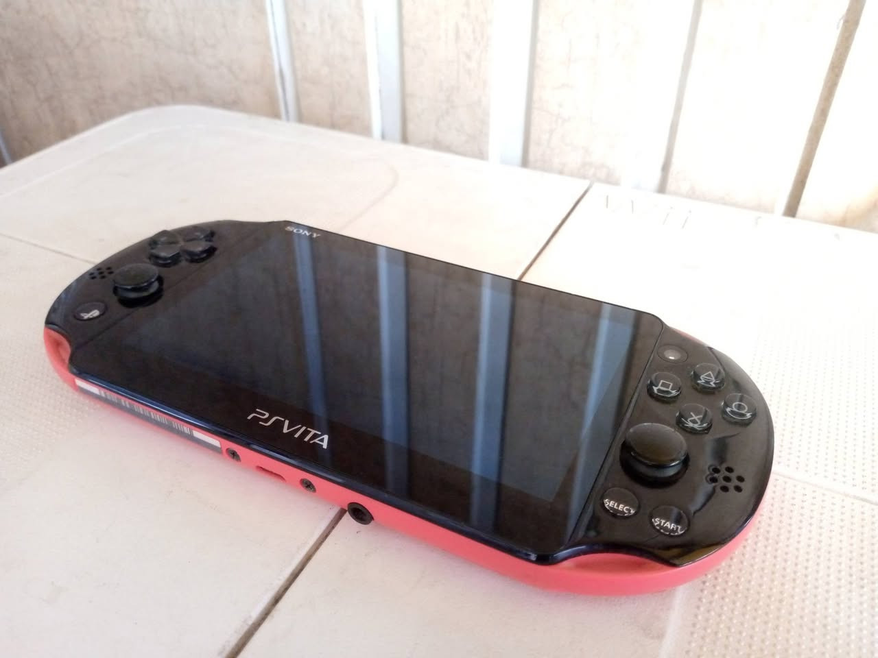 PSVita .
رام ١٢٨ كيكا .
للتواصل .*********** .
