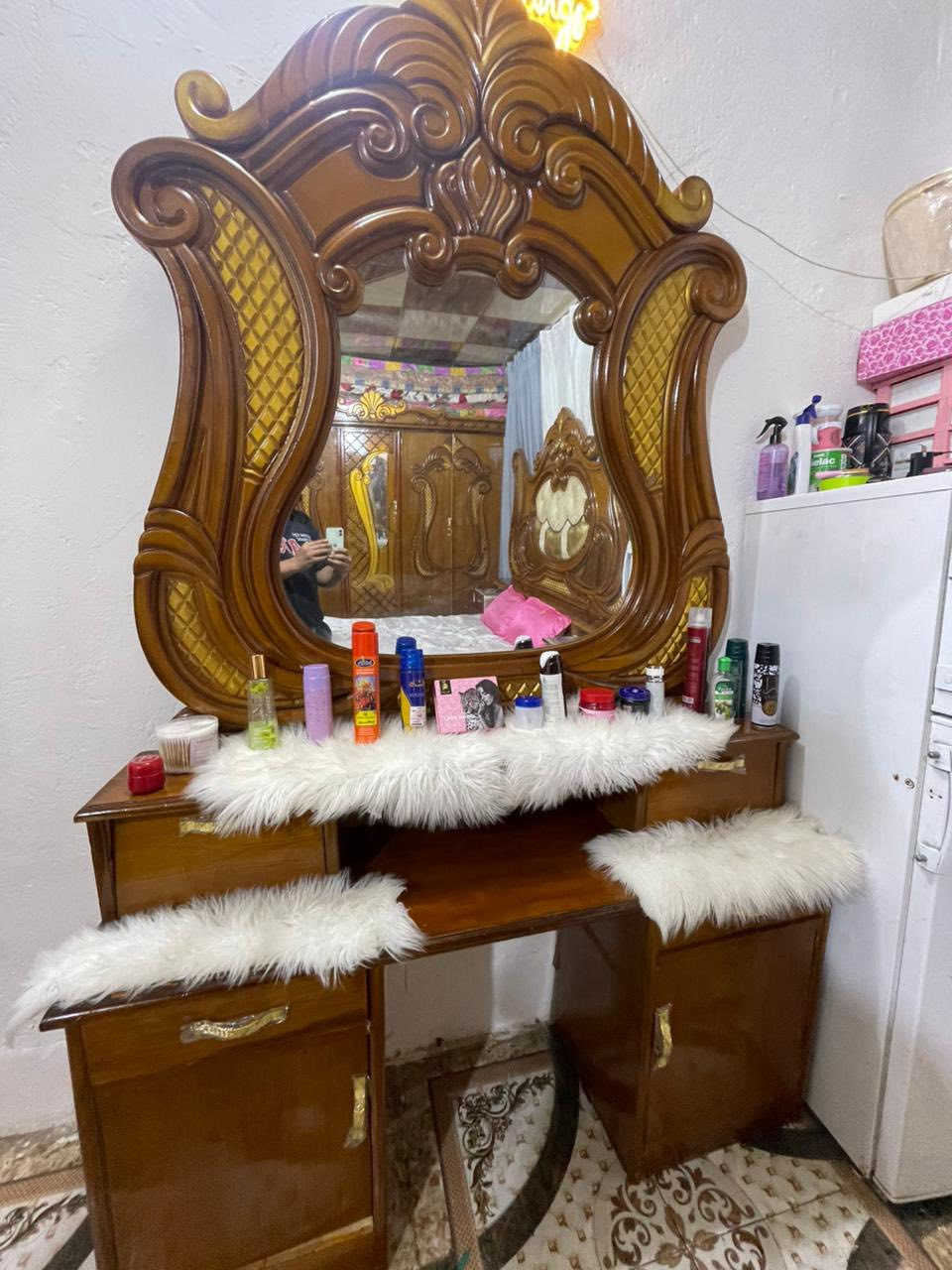 غرفه عراقيه صاج نظيفه البيع سعر ٧٥٠ وبيه مجال قليل مو شراي لاتتصل رجآ ***********
