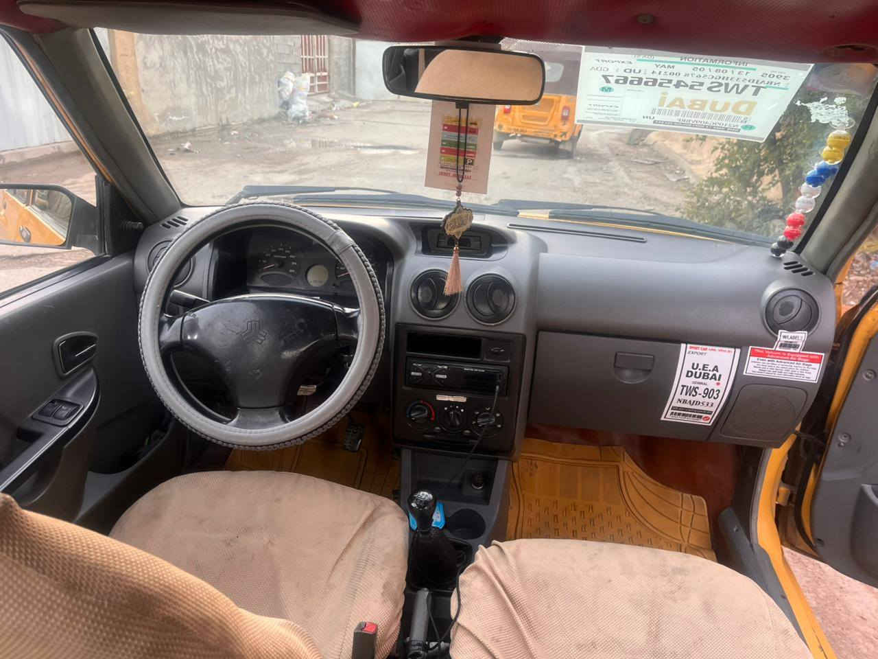 السلام عليكم
سايبة ١٢ سيارة كاعدة وحلوة محرك وكير شد جديد حاوية مال برايد هوة وتفرعاته رقم جديد باتري جديد بيها شاصي مفطور ممصلح والثاني مصلح ونقص مشط ستيرن مكان زعفرانيه *********** سعر ٢٦ بيها مجال بسيط
