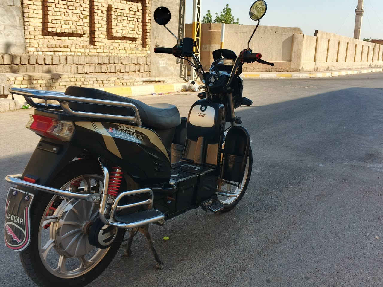 دراجة شحن هارلي موديل 25 للبيع ويرهم مراوس 
6 بطاريات على الفحص 

بصمة 🫆 

قفل سرقة 🔊

تشغيل عن بعد⚡

مثبت سرعة + نظام الرجوع على البك R

كهربائيات كلها شغالة 

السعر 450 الف وبي مجال 

العنوان الفلوجة 

للأستفسار ***********
