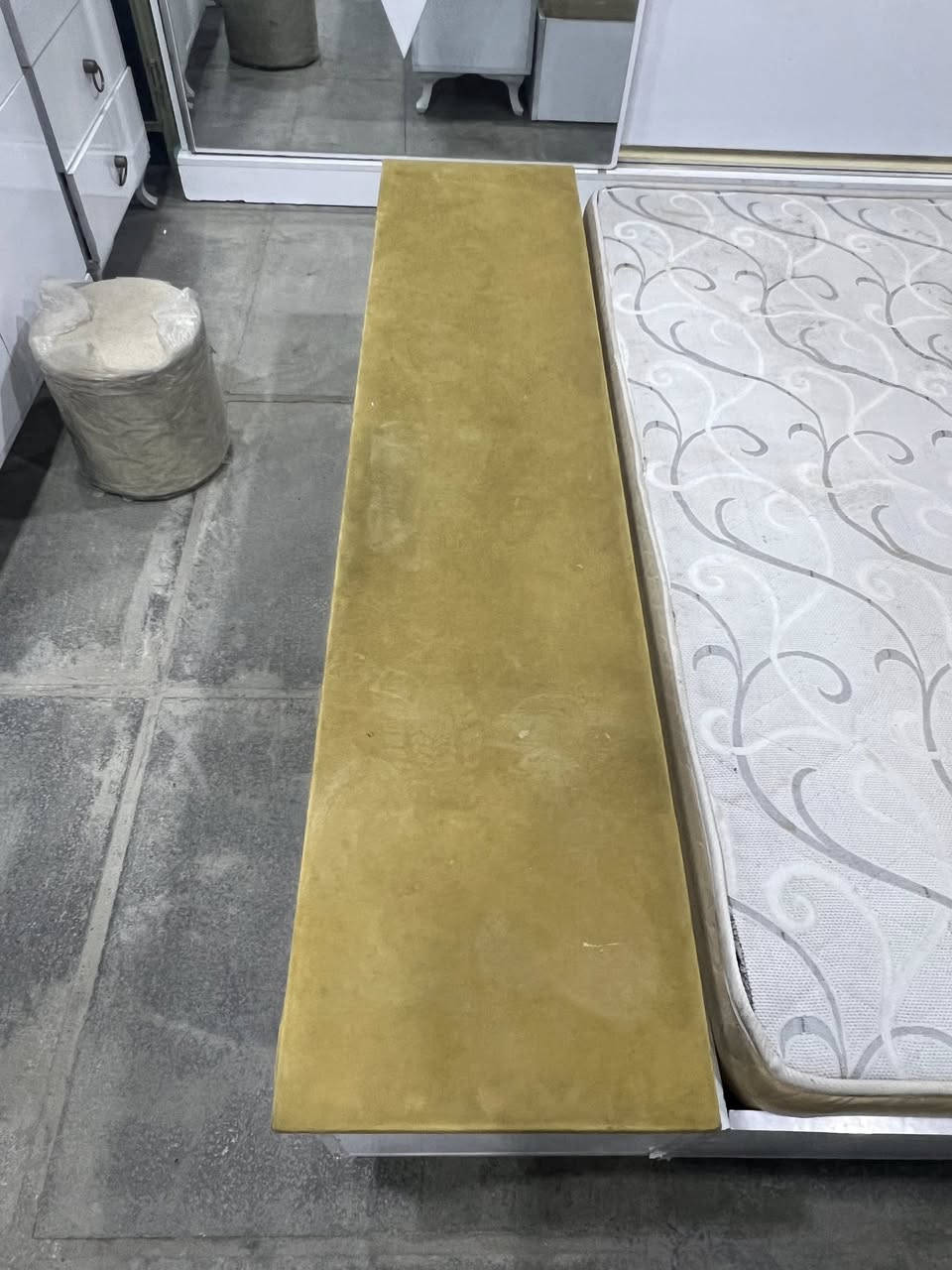 غرفه تركيه نضيفه 9 قطع العنوان السيدية الهاتف *********** السعر 425 وبيها مجال.
