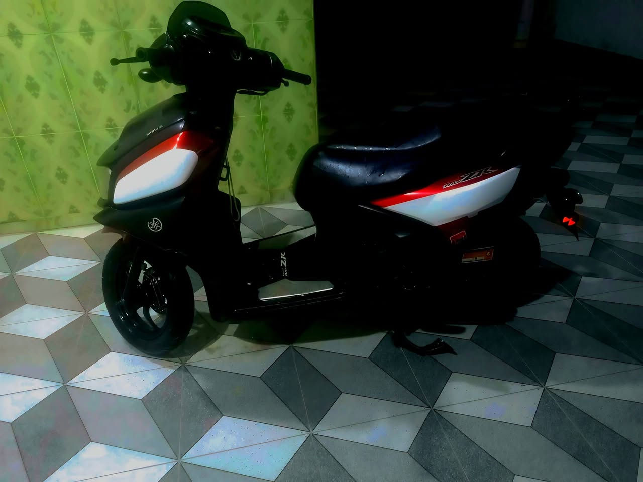 السلام عليكم
دراجة نوع ZR موديل 21 أوراق كاملة
ما مفتوحة السعر {1300} وبيهة مجال قليل
رقمي {***********} @الجميع
