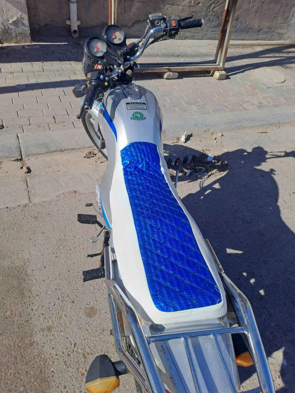 دايون عضم مديل 19 اوراق اصوليه وصل معرض بسمي السعر  ٩٠٠  ***********
