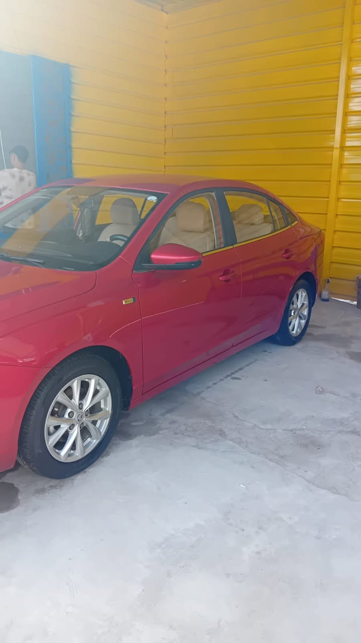 MG5 للبيع فقط محرك ١٥٠٠ماشيه ٤٦بيه صبغ بين البابين صفحه الصدر وبارد كلش قليل بالجاملغ الخلفي مكلف بالنشر السعر ١١٠ للاستفسار ***********
