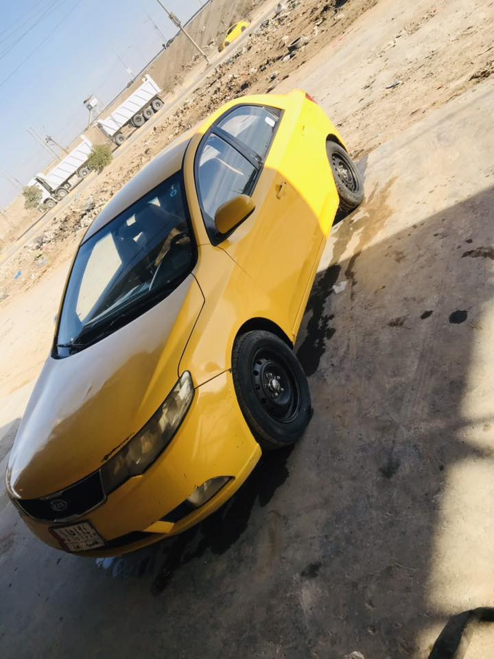 سيراتو 2012 خليجي
محرك 1600 كير 6 نمر
بيه جاملغ امامي. 
رقم قادسيه 
جاهزه من كلشي 
السعر 83 وبيها مجال
المكان / ديوانيه
***********
