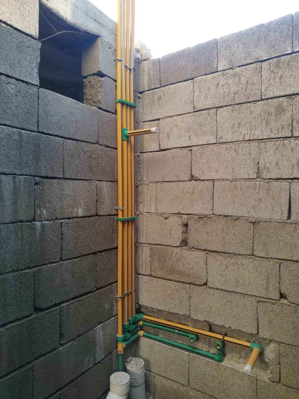 هيكل لبيع حي الملايين الثانيه قرب جامع ضيوف الرحمن مساحة الهيكل 150واجهه 7ونص غرفتين نوم هول ستقبال مطبخ صحيات داخل وخارج تأسيس مجاري وكهرباء كامل باقي تفاصيل على خاص او على الرقم ***********
***********
